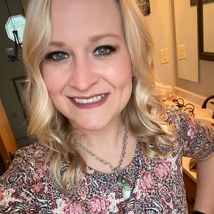 Meet your Posher, Lisa